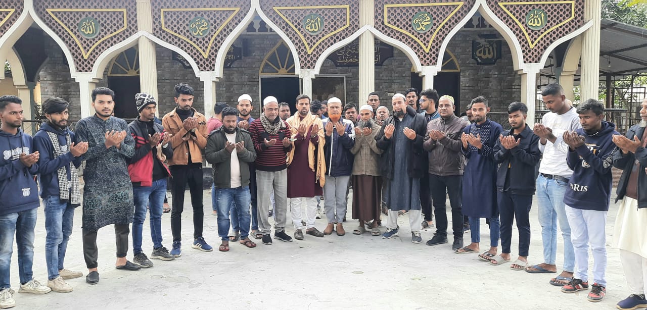 আদমদীঘিতে খালেদা জিয়ার রোগ মুক্তি কামনায় দোয়া