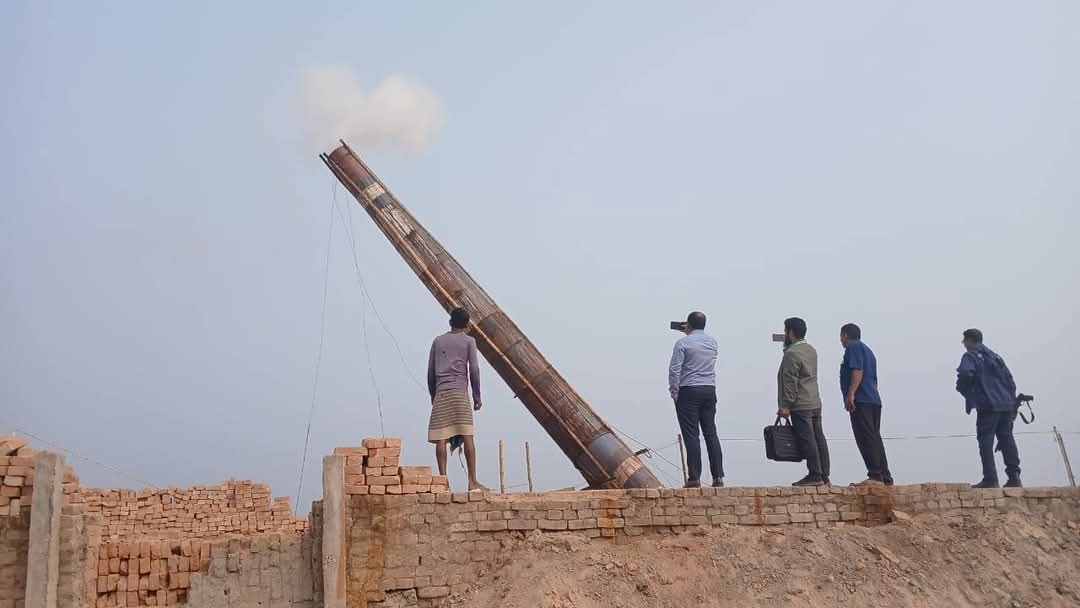 নলছিটিতে ইট ভাটায় অভিযান তিন লক্ষ টাকা জরিমানা