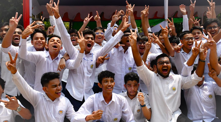 কাঁঠালিয়ায় এসএসসি পরীক্ষায় জিপিএ-৫ পেয়েছে ৫১ শিক্ষার্থী