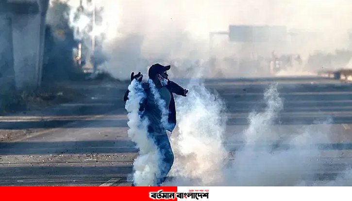 পিছু হটার পর এখন কী করবে ইমরান খানের পিটিআই