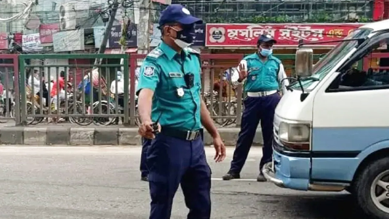 রাজধানীতে ট্রাফিক আইন লঙ্ঘন, ১৭০২ মামলা